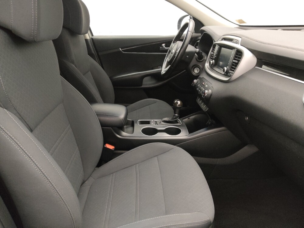 2017 Kia Sorento in Orlando, FL 32808 - 18133057 21