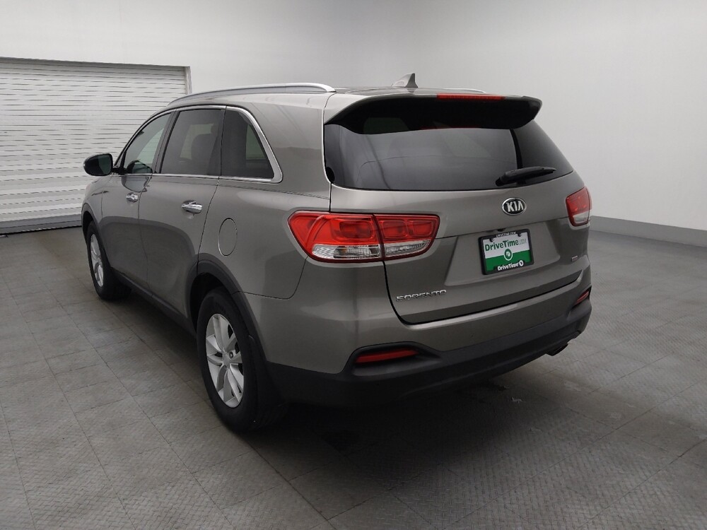 2017 Kia Sorento in Orlando, FL 32808 - 18133057 5