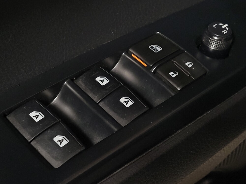 2018 Toyota Camry in Sanford, FL 32773 - 18133064 27