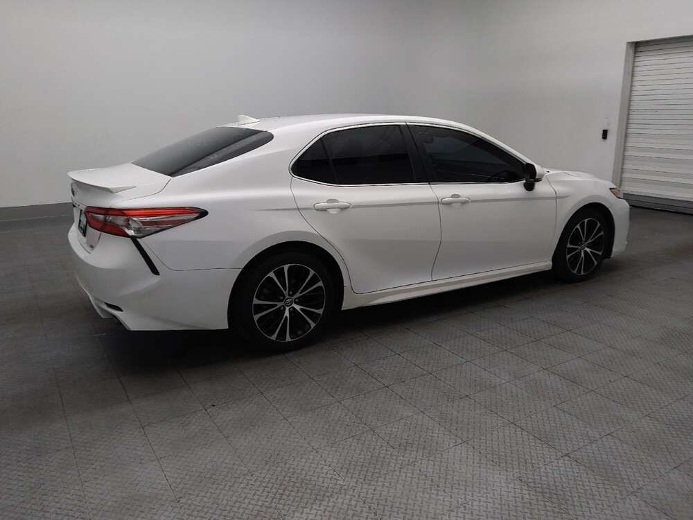 2018 Toyota Camry in Sanford, FL 32773 - 18133064 10