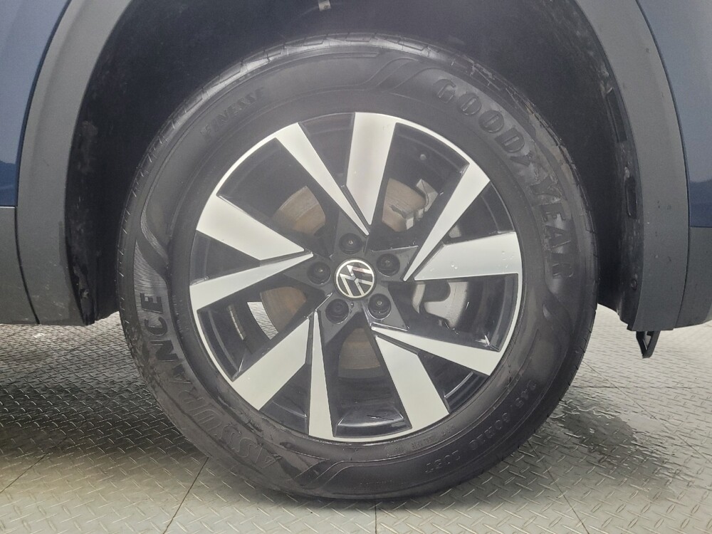 2023 Volkswagen Atlas in Highland, IN 46322 - 18133071 31