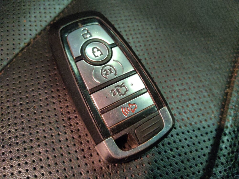 2020 Ford Mustang in Chandler, AZ 85225 - 18133075 32