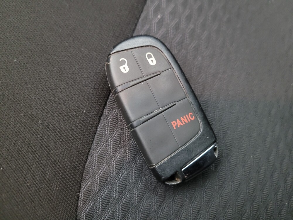 2022 Jeep Compass in Tucson, AZ 85705 - 18133079 32