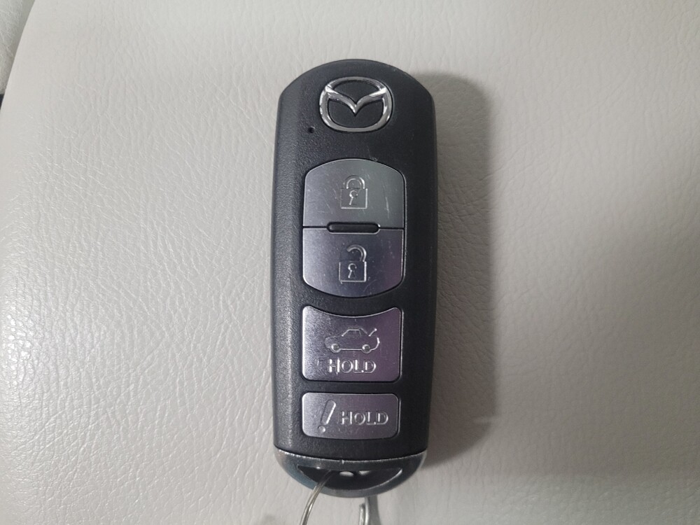 2016 Mazda MAZDA6 in Athens, GA 30606 - 18133080 32