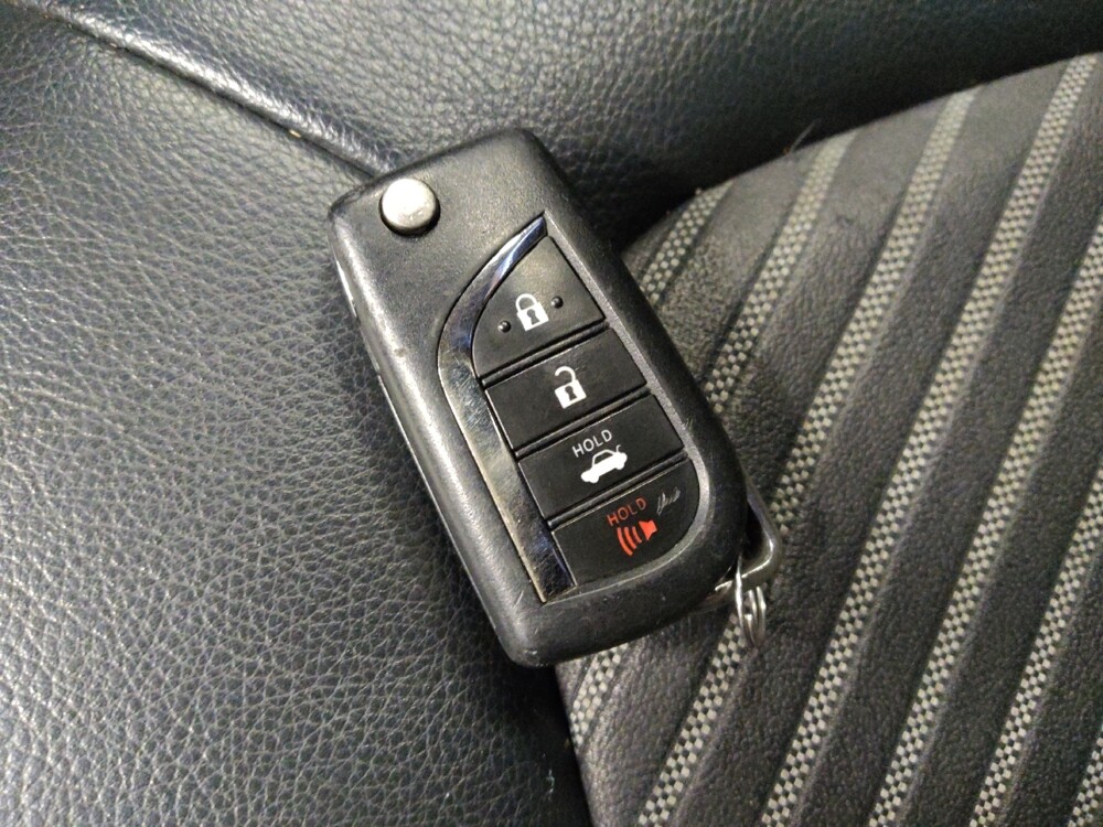 2020 Toyota Camry in Tucson, AZ 85705 - 18133085 32