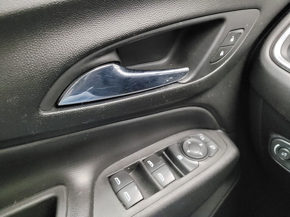 2021 Chevrolet Equinox in Eastpointe, MI 48021 - 18133091 27