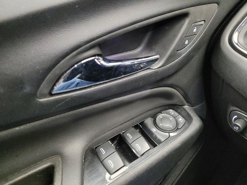 2023 Chevrolet Equinox in Eastpointe, MI 48021 - 18133093 27