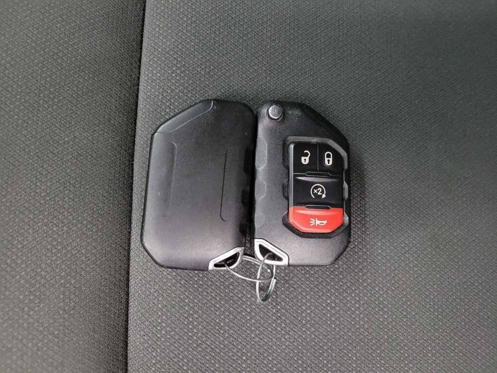 2018 Jeep Wrangler in Grand Rapids, MI 49508 - 18133094 32