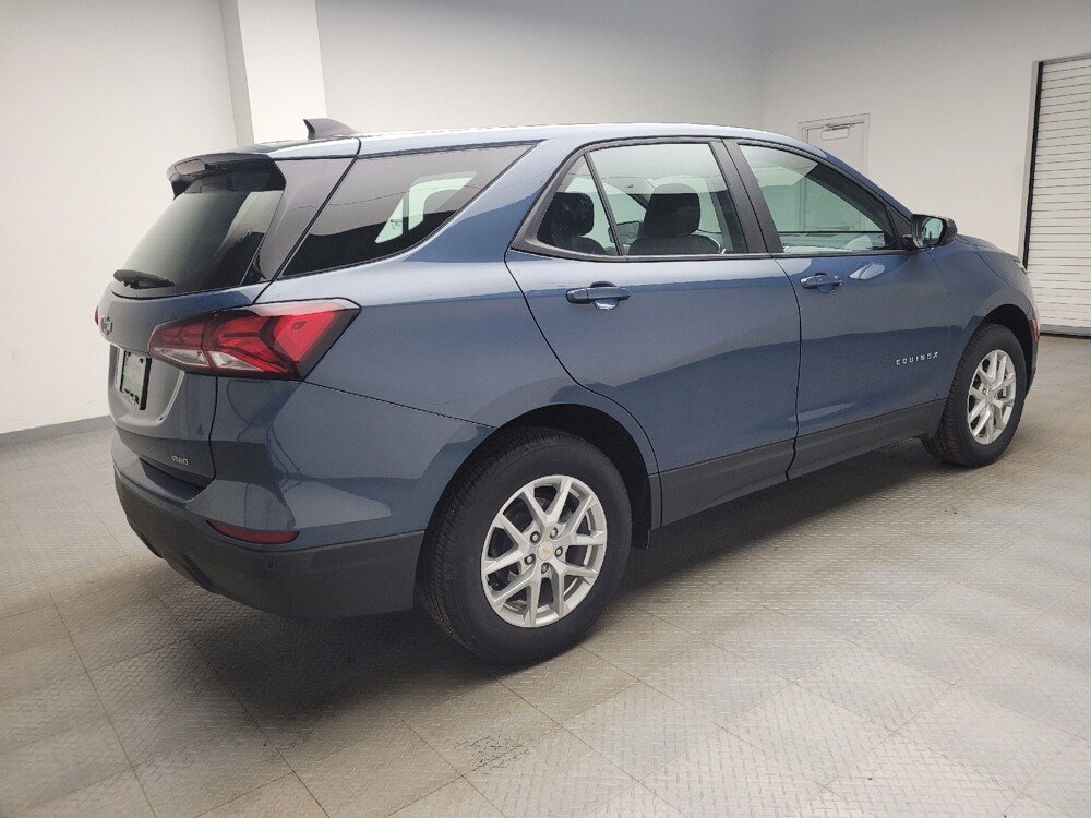 2024 Chevrolet Equinox in Eastpointe, MI 48021 - 18133096 10