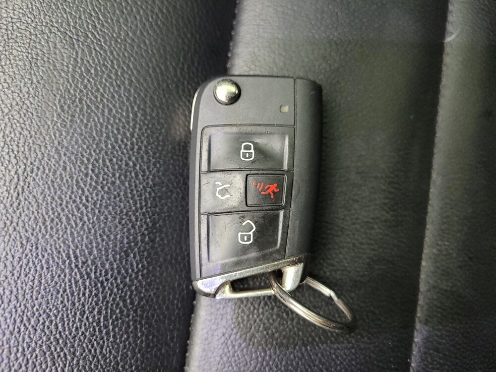 2016 Volkswagen GTI in Eastpointe, MI 48021 - 18133098 32