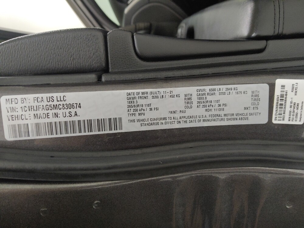 2021 Jeep Grand Cherokee in St. Louis, MO 63136 - 18133099 33