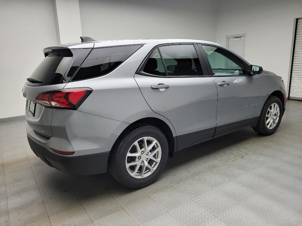 2024 Chevrolet Equinox in Eastpointe, MI 48021 - 18133101 10