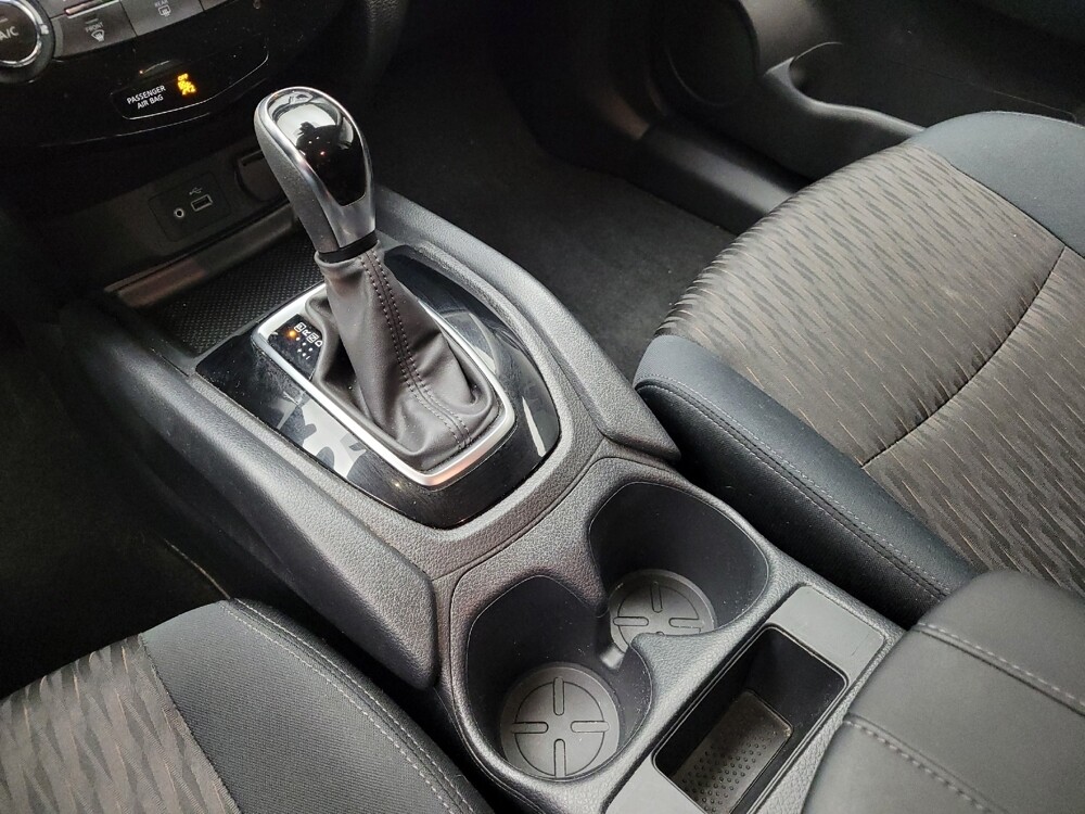 2019 Nissan Rogue in Eastpointe, MI 48021 - 18133104 26