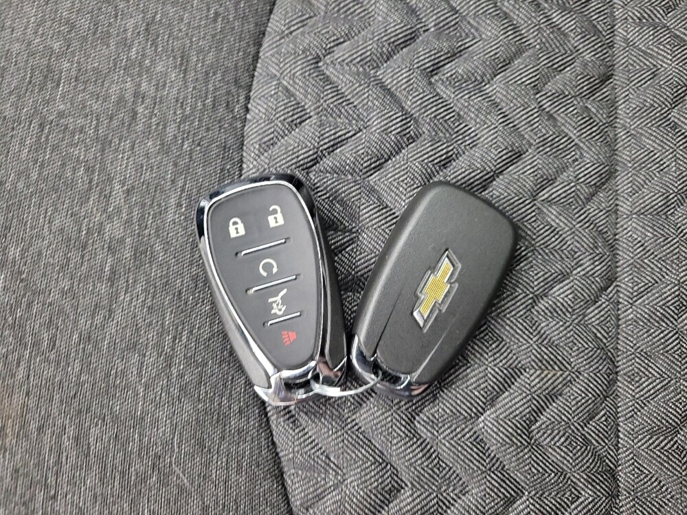 2023 Chevrolet Equinox in Eastpointe, MI 48021 - 18133105 32