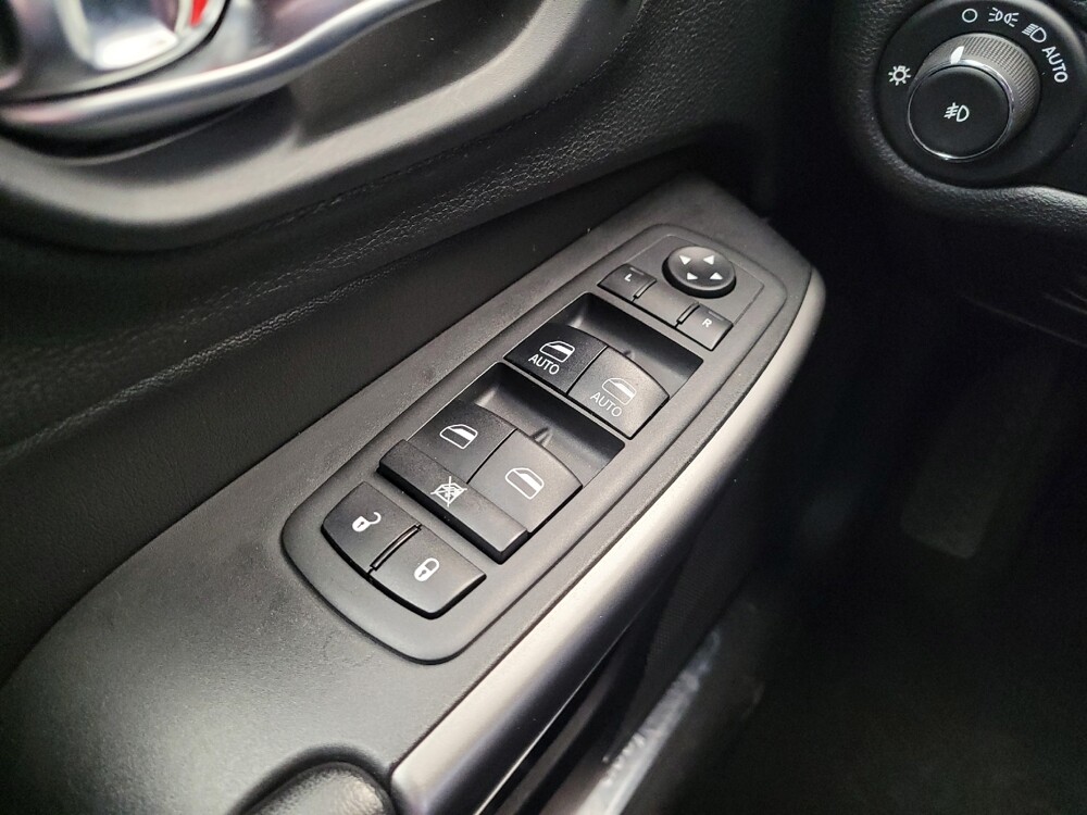 2019 Jeep Cherokee in Fairfield, OH 45014 - 18133106 27