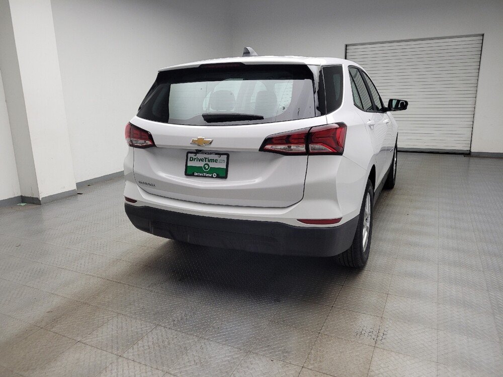 2024 Chevrolet Equinox in Eastpointe, MI 48021 - 18133108 7