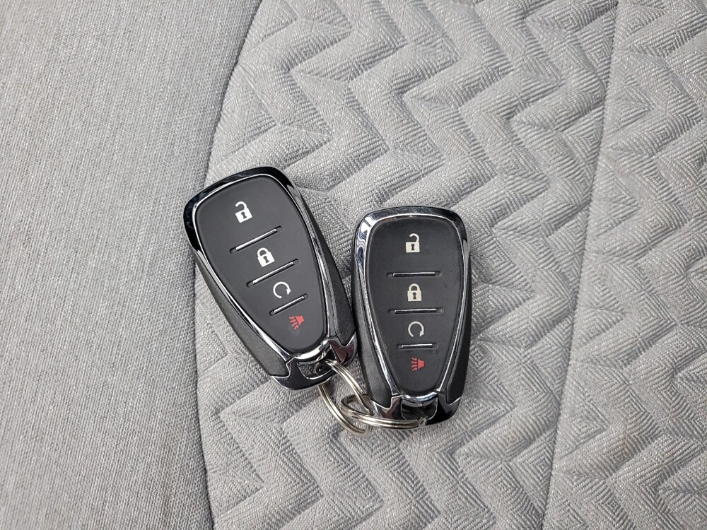 2024 Chevrolet Equinox in Eastpointe, MI 48021 - 18133108 32