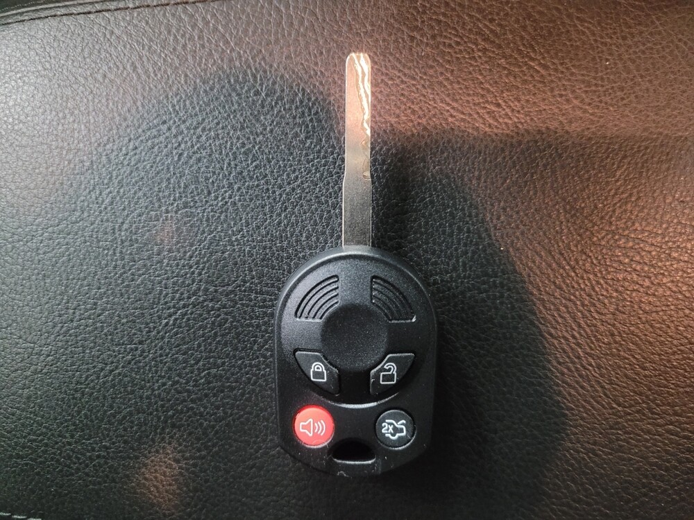 2016 Ford Focus in Conyers, GA 30094 - 18133125 32