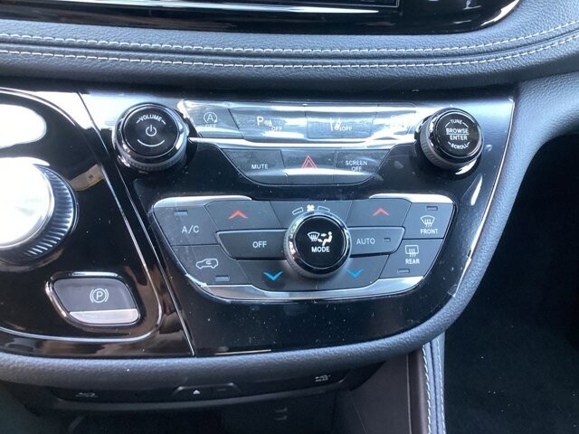 2026 Chrysler Pacifica in Bedford, OH 44146 - 18133132 11