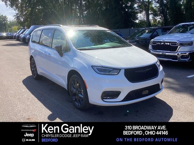 2026 Chrysler Pacifica in Bedford, OH 44146 - 18133132