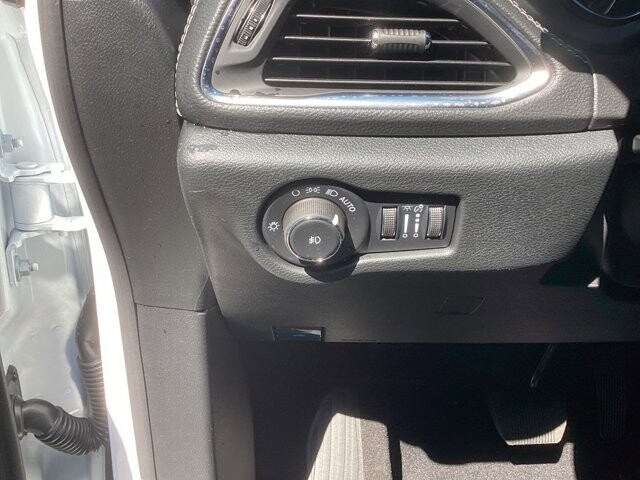 2026 Chrysler Pacifica in Bedford, OH 44146 - 18133132 8
