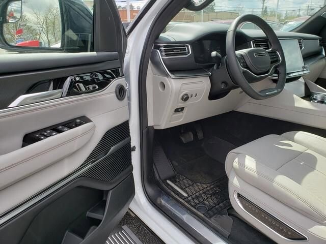 2026 Jeep Grand Wagoneer in Bedford, OH 44146 - 18133134 6