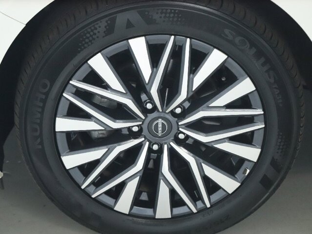 2025 Nissan Altima in Bedford, OH 44146 - 18133147 36