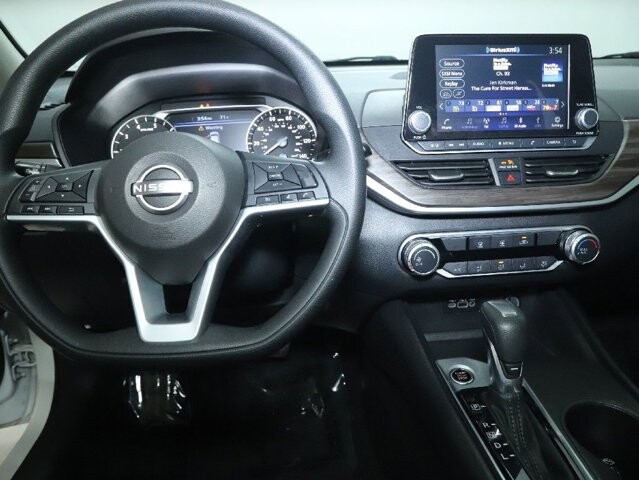 2025 Nissan Altima in Bedford, OH 44146 - 18133147 27