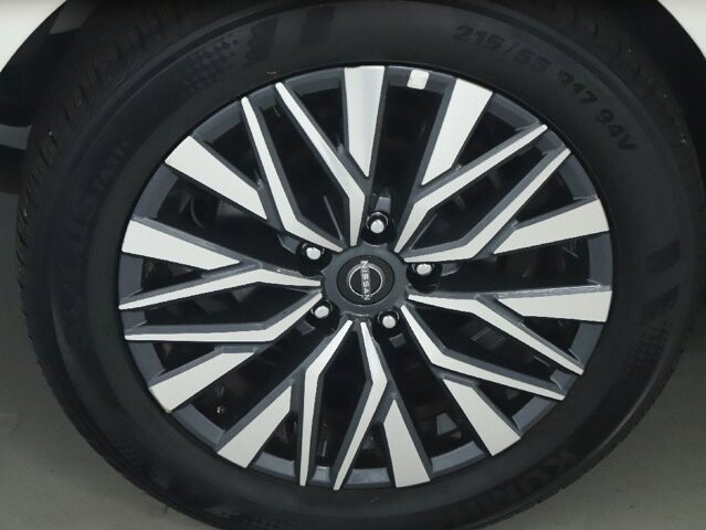 2025 Nissan Altima in Bedford, OH 44146 - 18133147 12