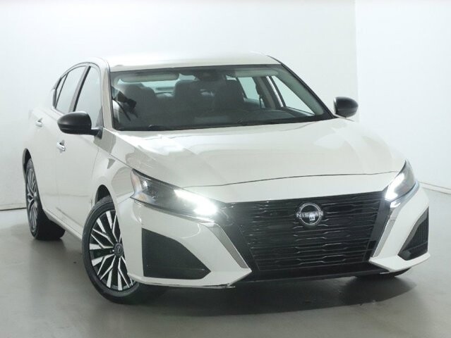 2025 Nissan Altima in Bedford, OH 44146 - 18133147 2