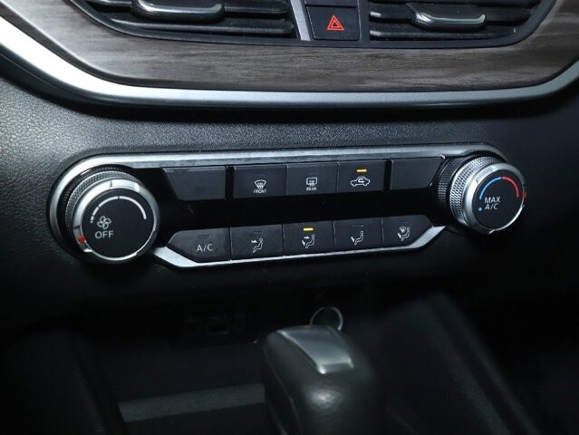 2025 Nissan Altima in Bedford, OH 44146 - 18133147 25
