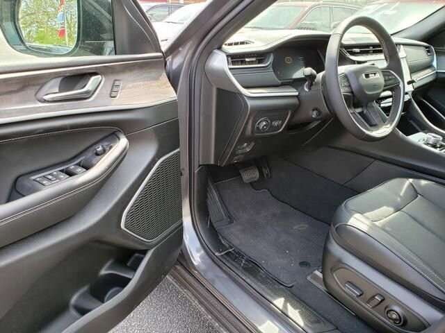 2026 Jeep Grand Cherokee in Bedford, OH 44146 - 18133156 6