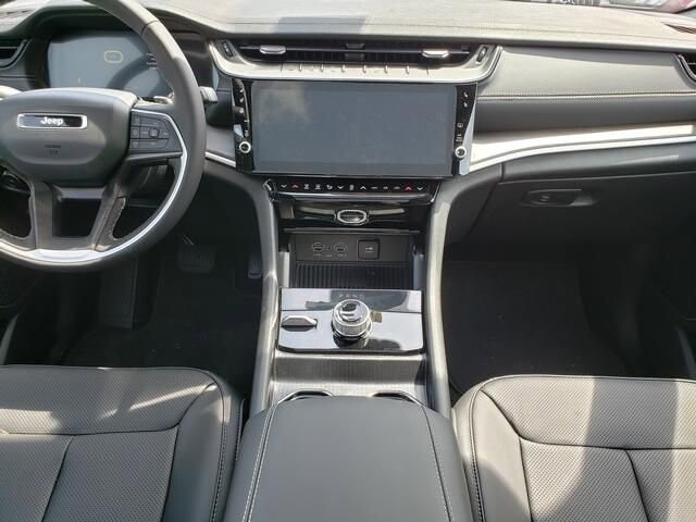 2026 Jeep Grand Cherokee in Bedford, OH 44146 - 18133156 9