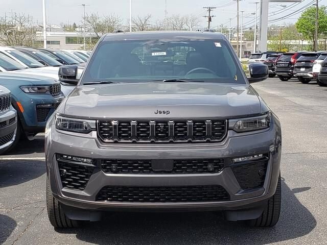 2026 Jeep Grand Cherokee in Bedford, OH 44146 - 18133156 5