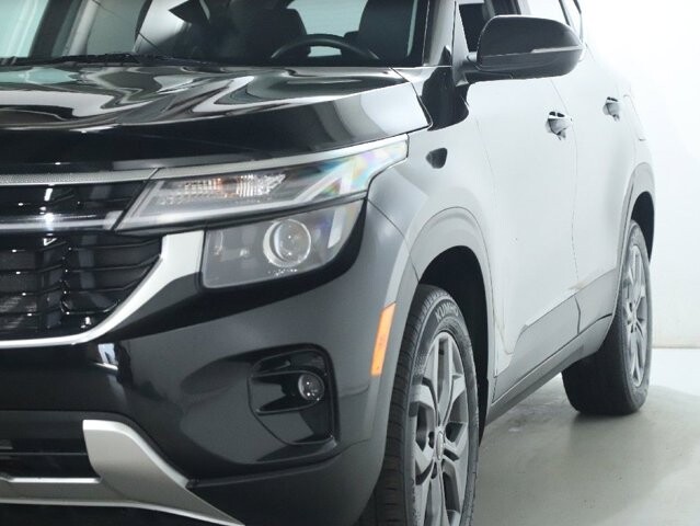2024 Kia Seltos in Bedford, OH 44146 - 18133157 4