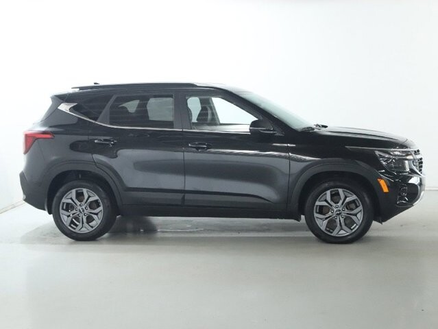 2024 Kia Seltos in Bedford, OH 44146 - 18133157 11