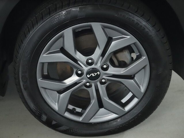 2024 Kia Seltos in Bedford, OH 44146 - 18133157 10
