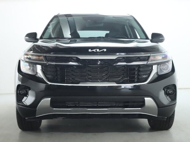 2024 Kia Seltos in Bedford, OH 44146 - 18133157 5