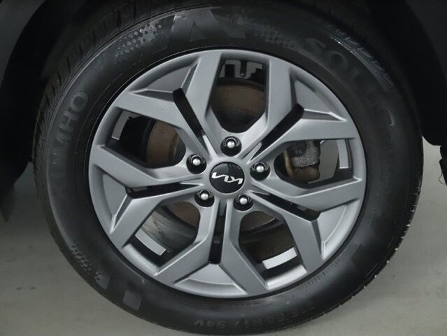 2024 Kia Seltos in Bedford, OH 44146 - 18133157 40