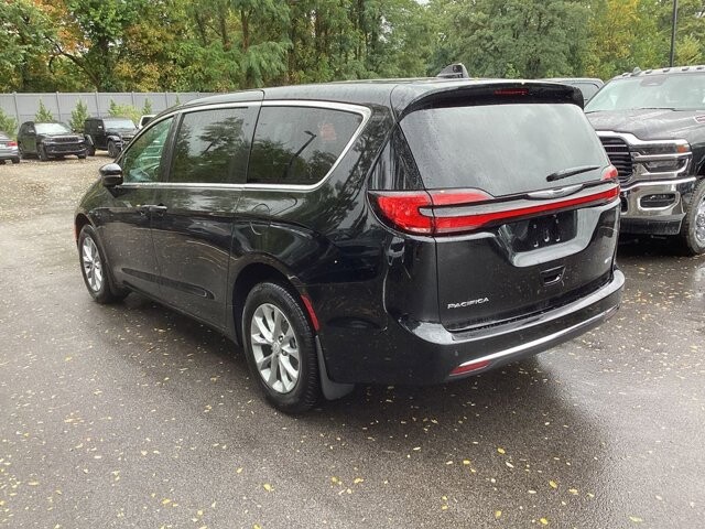 2026 Chrysler Pacifica in Bedford, OH 44146 - 18133158 5