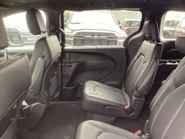 2026 Chrysler Pacifica in Bedford, OH 44146 - 18133158 15