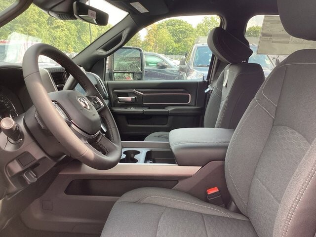 2026 RAM 3500 in Bedford, OH 44146 - 18133164 13