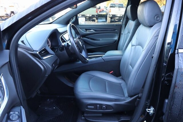 2023 Buick Enclave in Bedford, OH 44146 - 18133165 3