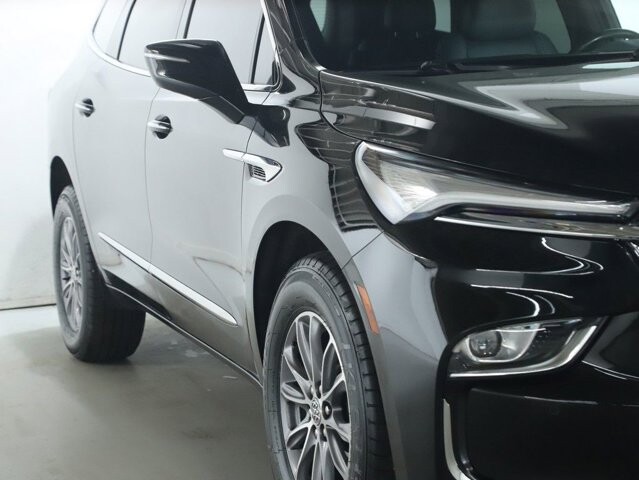2023 Buick Enclave in Bedford, OH 44146 - 18133165 8