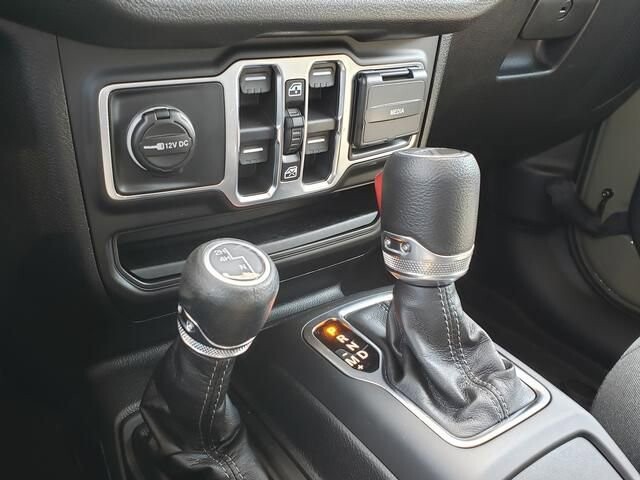 2026 Jeep Gladiator in Bedford, OH 44146 - 18133166 11