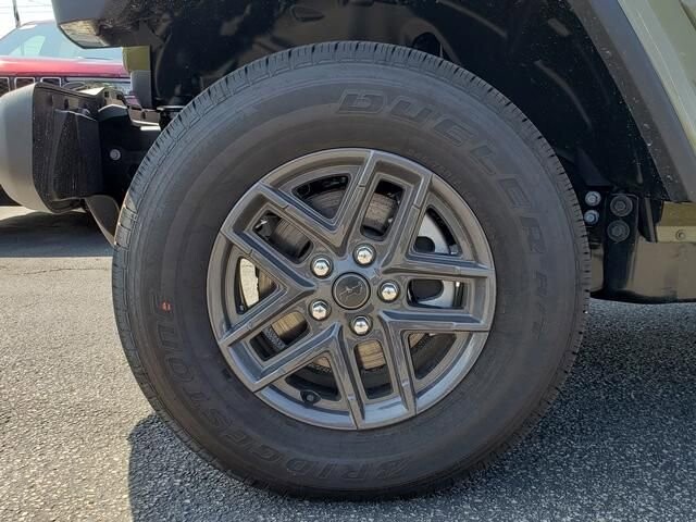 2026 Jeep Gladiator in Bedford, OH 44146 - 18133166 12