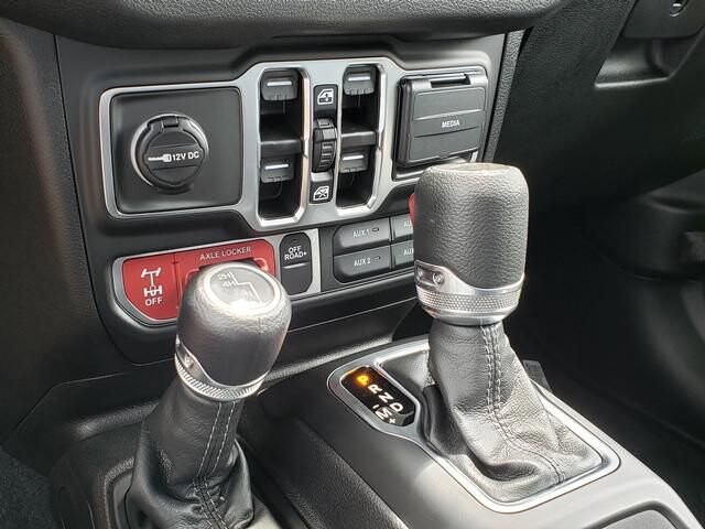 2026 Jeep Gladiator in Bedford, OH 44146 - 18133168 11