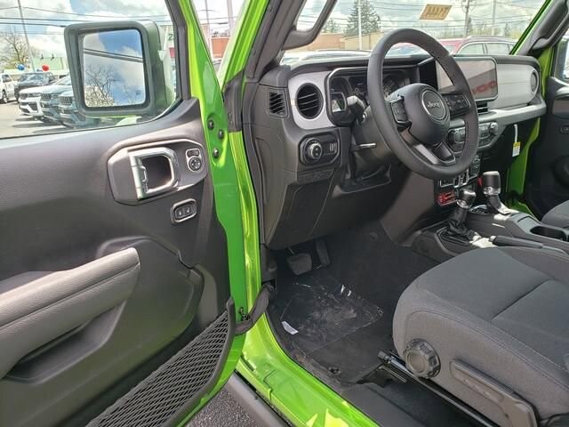 2026 Jeep Gladiator in Bedford, OH 44146 - 18133168 6