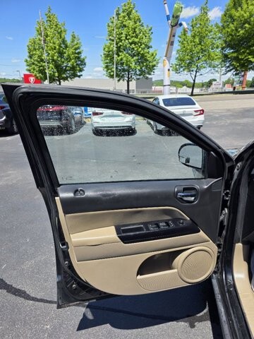 2014 Jeep Compass in Knoxville, TN 37912 - 18133172 8