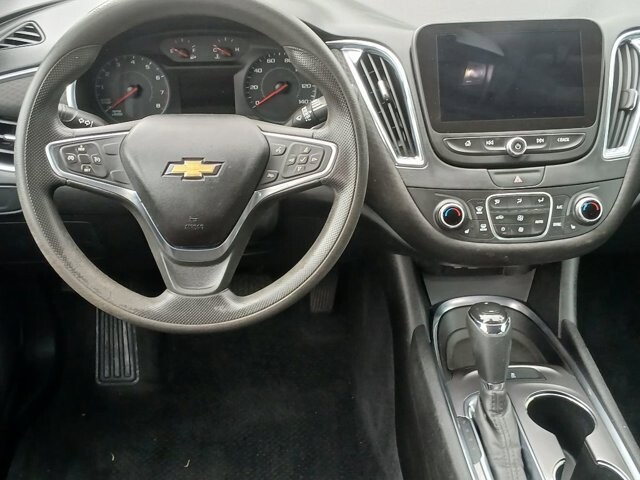 2019 Chevrolet Malibu in Knoxville, TN 37912 - 18133174 2